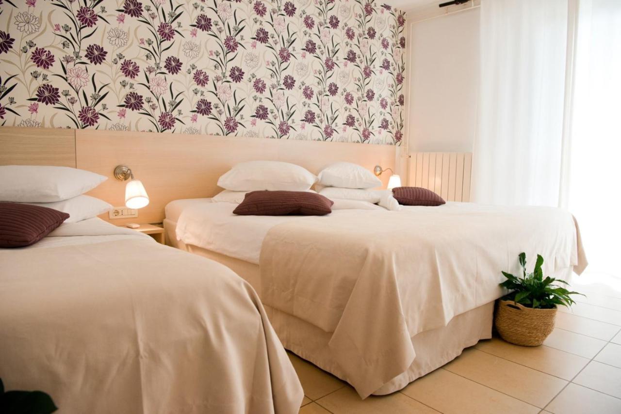 Apartments Sandra Porec Ngoại thất bức ảnh