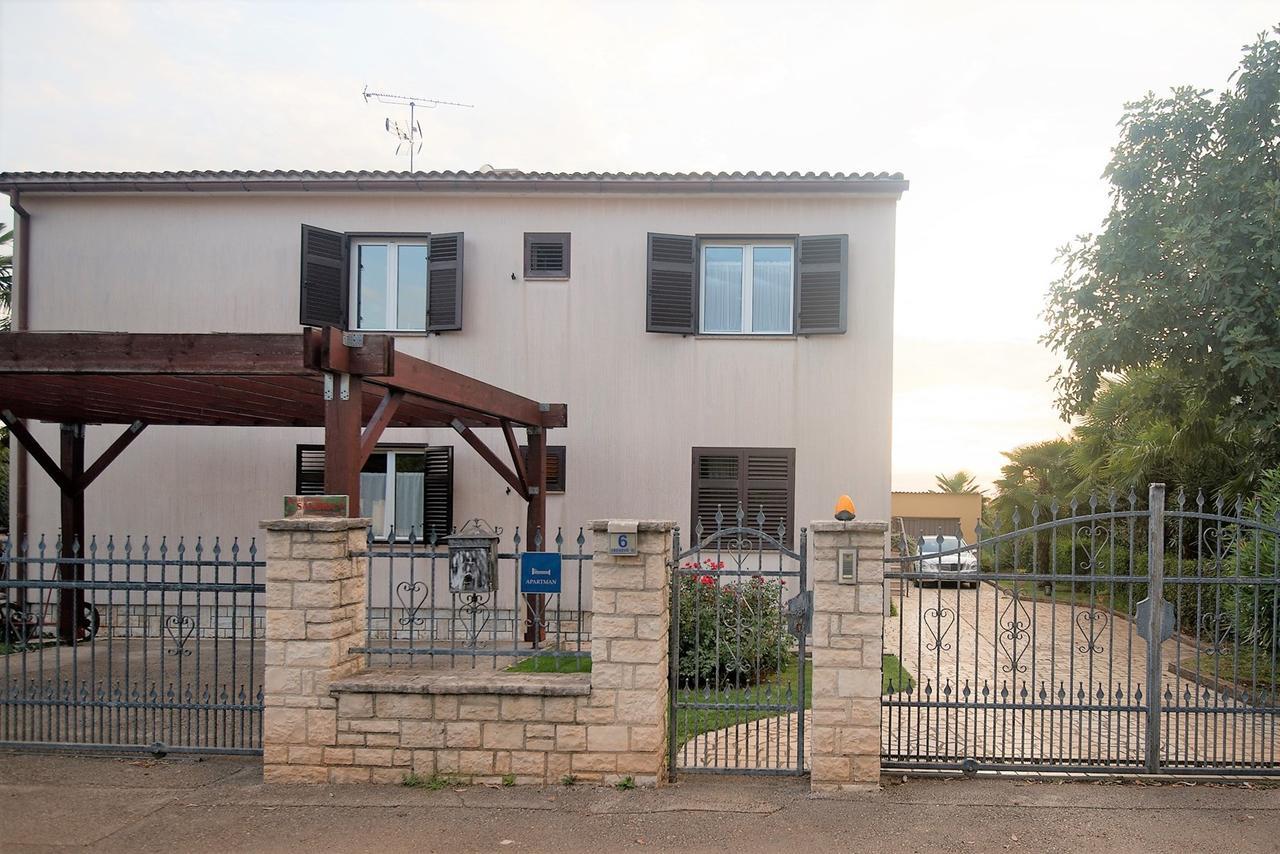 Apartments Sandra Porec Ngoại thất bức ảnh